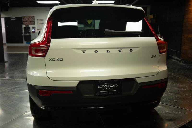 Used 2023 Volvo XC40 B4 Ultimate FWD image 6