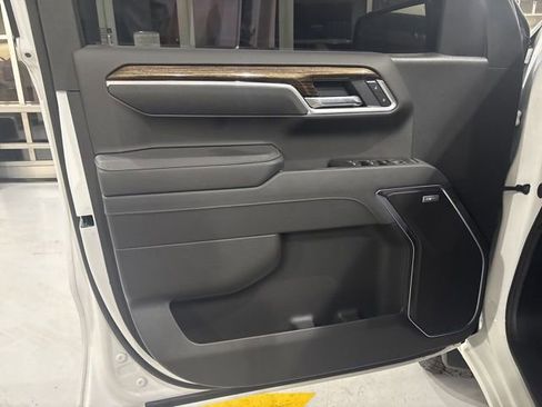 Used 2026 GMC Sierra 1500 Elevation image 11