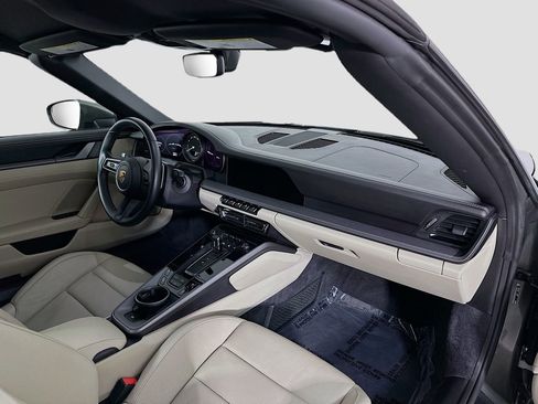 Used 2022 Porsche 911 Carrera image 31