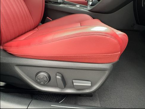 Used 2025 Genesis G70 2.5T w/ Sport Prestige Package AWD/4WD image 32