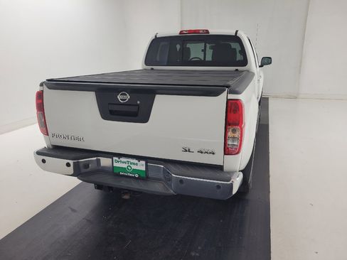 Used 2015 Nissan Frontier SL AWD/4WD image 7