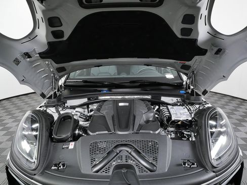 New 2026 Porsche Macan S image 36