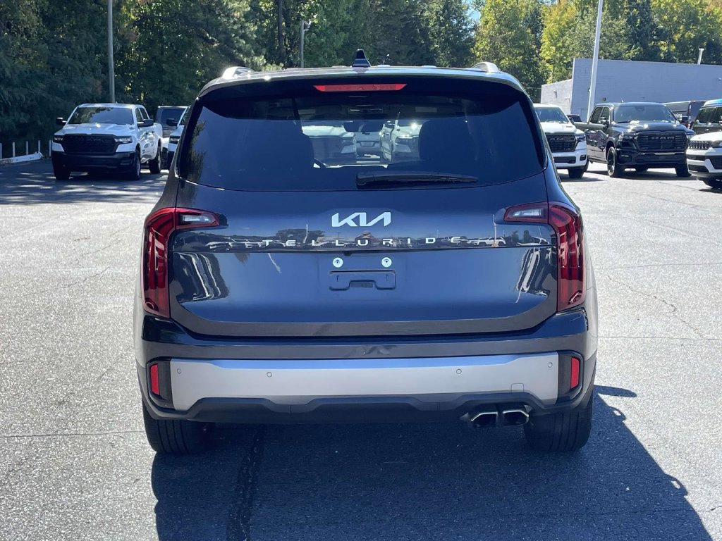 Used 2025 Kia Telluride S FWD image 7