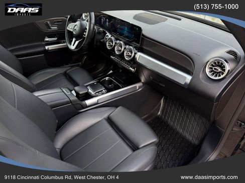 Used 2021 Mercedes-Benz GLB 250 4MATIC w/ Premium Package image 34