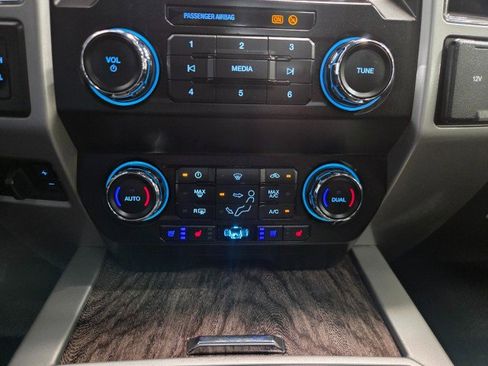 Used 2019 Ford F250 Lariat w/ Lariat Ultimate Package image 56