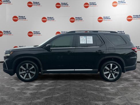 Used 2024 Honda Pilot Touring image 2