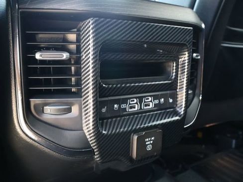 Used 2024 RAM 1500 Limited AWD/4WD image 9