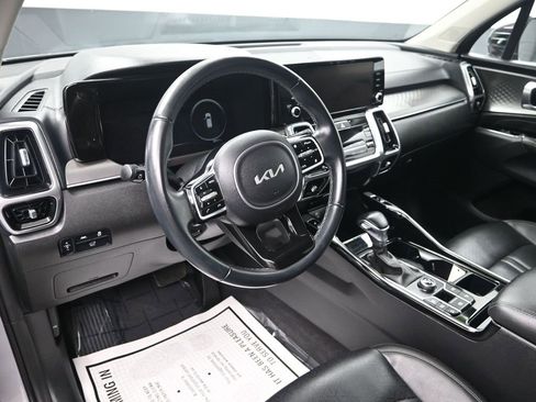 Certified 2023 Kia Sorento SX image 13