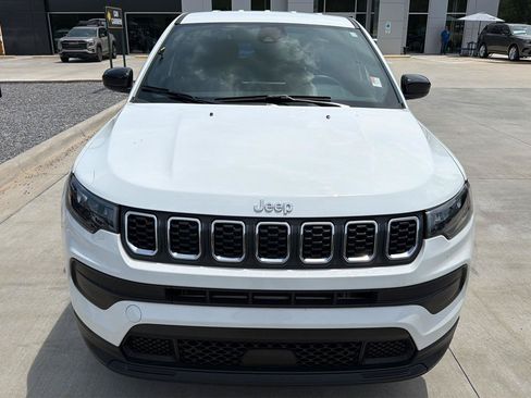 Used 2024 Jeep Compass Sport AWD/4WD image 8