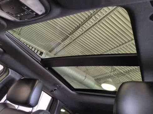 Used 2019 Jeep Grand Cherokee Limited X image 19