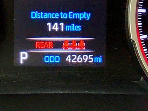 Used 2021 Toyota RAV4 XLE w/ Convenience Package AWD/4WD image 16