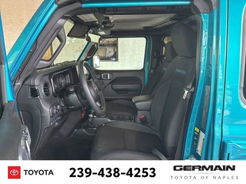 Used 2024 Jeep Wrangler Unlimited Rubicon 4xe w/ Capability Package image 15