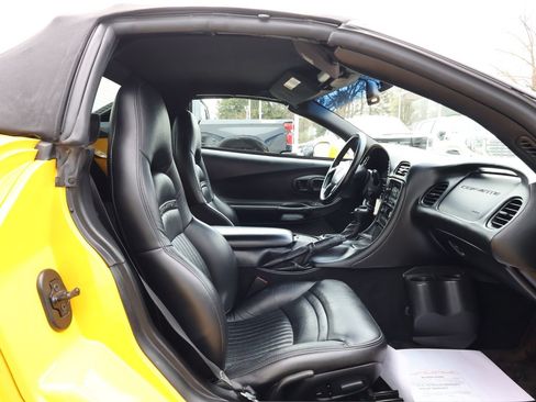 Used 2002 Chevrolet Corvette Convertible w/ Preferred Equipment Group2 image 20