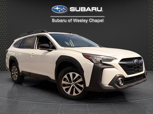 Certified 2025 Subaru Outback Premium AWD/4WD image 1