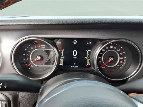 Used 2021 Jeep Gladiator Mojave w/ Cold Weather Group AWD/4WD image 10