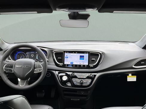 New 2026 Chrysler Voyager LX FWD image 10