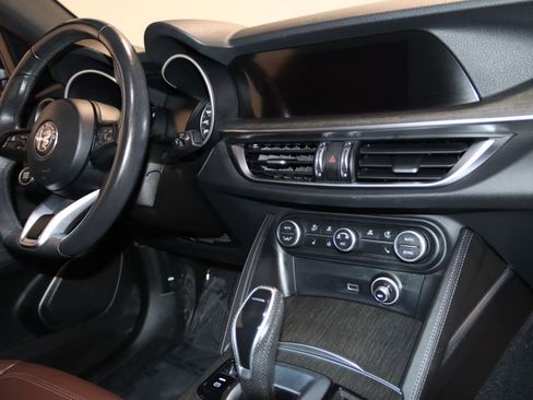 Used 2022 Alfa Romeo Stelvio Ti AWD/4WD image 61