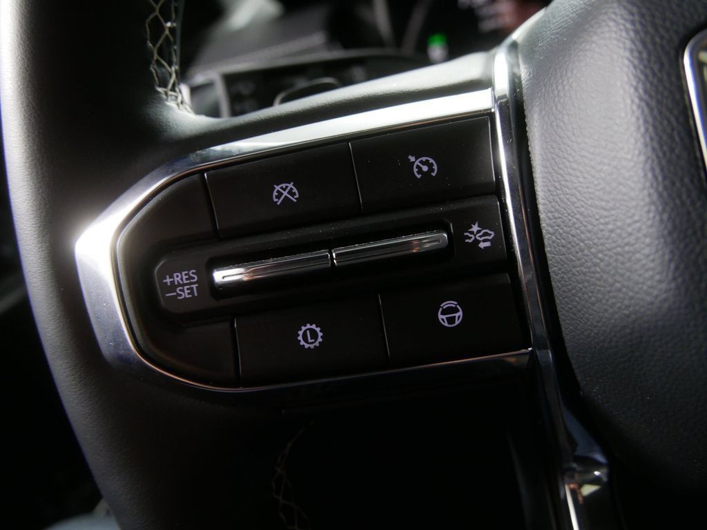 Used 2025 GMC Acadia Denali w/ Super Cruise Package AWD/4WD image 19