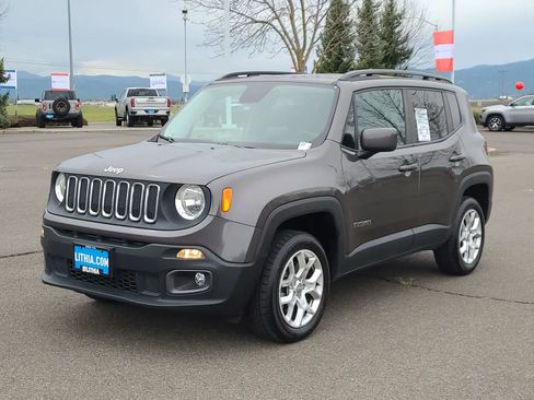 Used 2017 Jeep Renegade Latitude w/ Popular Equipment Group image 1