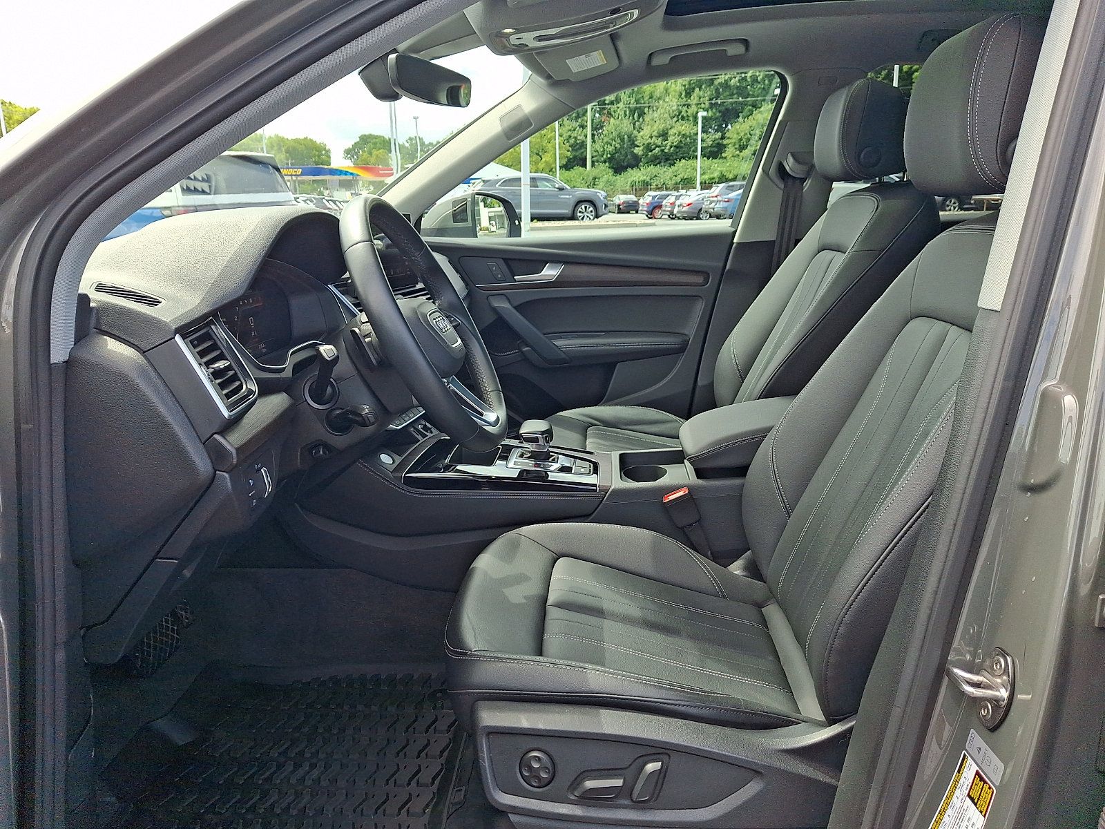 Used 2023 Audi Q5 2.0T Premium Plus w/ Premium Plus Package AWD/4WD image 14