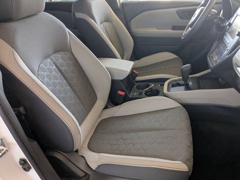 Certified 2025 Subaru Forester AWD/4WD image 24