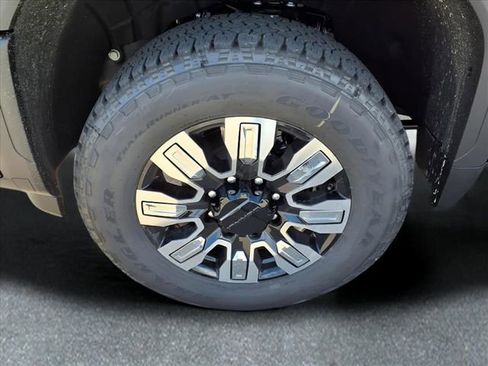 New 2026 GMC Sierra 2500 Denali w/ Denali Reserve Package image 28