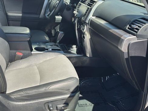 Used 2020 Toyota 4Runner SR5 Premium w/ Moonroof Package image 20