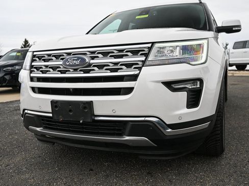 Used 2019 Ford Explorer Limited w/ Ford Safe & Smart Package image 11