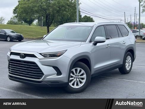 Used 2025 Toyota Grand Highlander FWD image 1