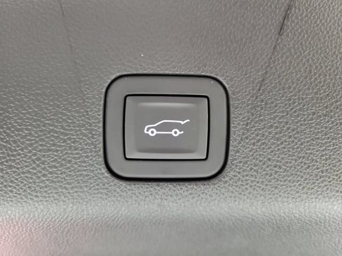 Certified 2026 Cadillac Escalade V AWD/4WD image 9