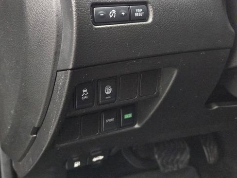 Used 2020 Nissan Rogue Sport S FWD image 18