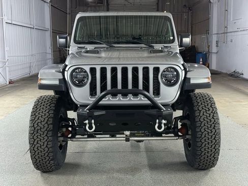 Used 2020 Jeep Gladiator Rubicon image 2