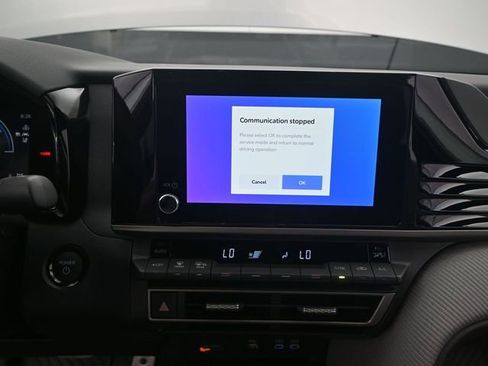 Used 2026 Toyota Camry SE image 7