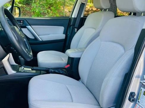 Used 2015 Subaru Forester 2.5i Premium AWD/4WD image 10