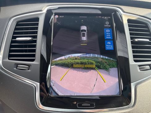 Certified 2023 Volvo XC90 B5 Core w/ Protection Package Premier AWD/4WD image 23