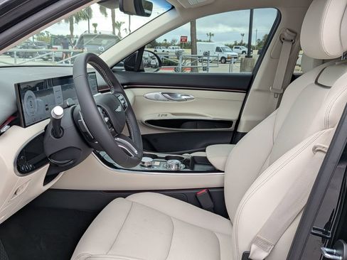 New 2026 Genesis GV70 2.5T image 12