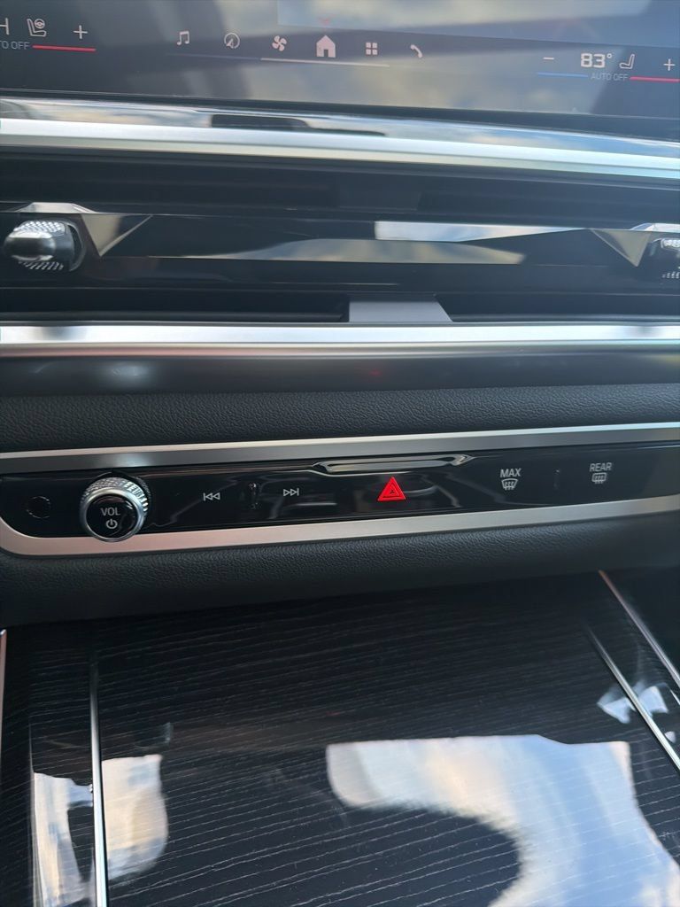 New 2026 BMW X7 M60i AWD/4WD image 47