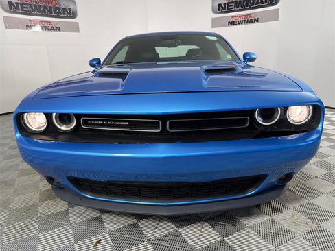 Used 2015 Dodge Challenger SXT Plus image 10