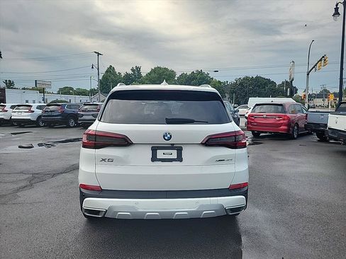 Used 2023 BMW X5 xDrive40i w/ Premium Package AWD/4WD image 4