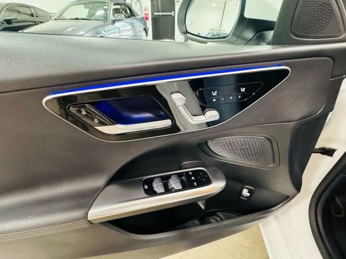 Used 2024 Mercedes-Benz C 300 Sedan image 12