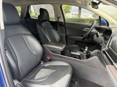 Used 2023 Kia Sportage EX FWD image 32