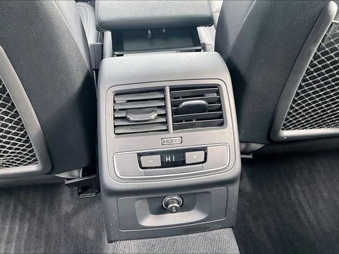 Used 2023 Audi A4 2.0T Premium w/ Convenience Package image 10
