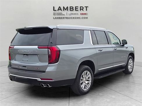 Used 2025 GMC Yukon XL Denali AWD/4WD image 5