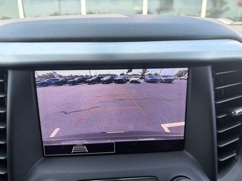 Used 2020 GMC Acadia SLE w/ Driver Convenience Package AWD/4WD image 19