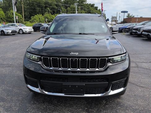 Used 2023 Jeep Grand Cherokee L Limited w/ Luxury Tech Group II AWD/4WD image 3