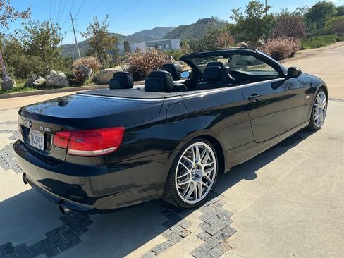 Used 2009 BMW 335i Convertible image 13