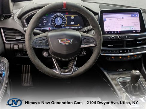 Used 2022 Cadillac CT5 V Blackwing w/ Carbon Fiber Package 2 RWD image 5