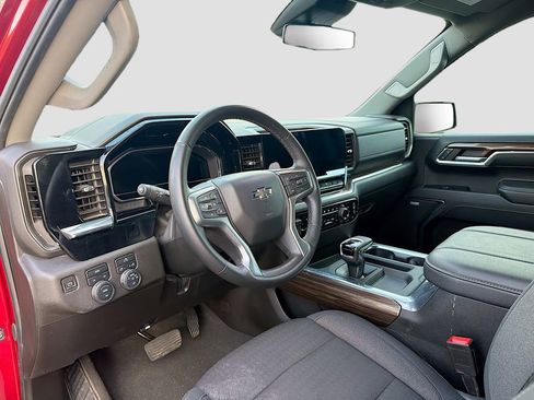 Used 2024 Chevrolet Silverado 1500 RST w/ Convenience Package II AWD/4WD image 9