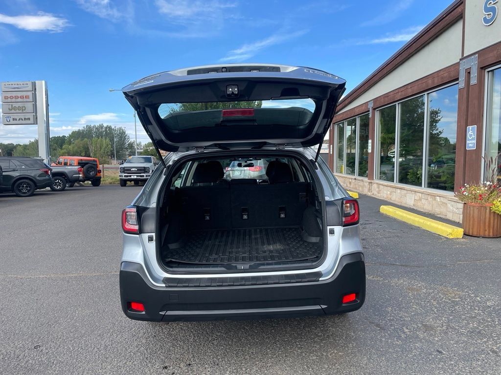 Used 2024 Subaru Outback AWD/4WD image 7