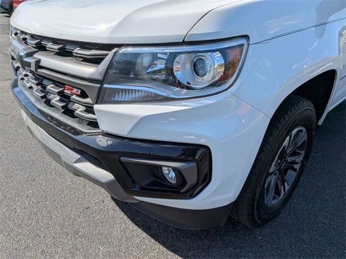 Used 2022 Chevrolet Colorado Z71 image 5